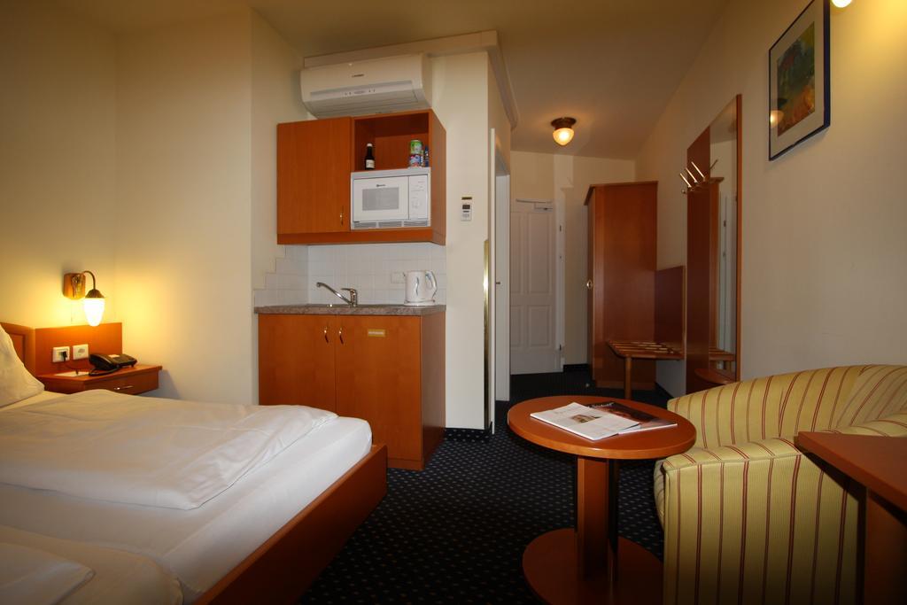Hotel 900 M Zur Oper Wien